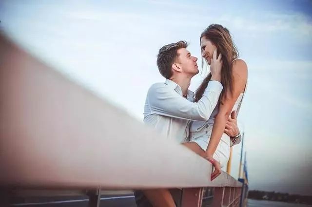 我婚後3年不孕,再婚後懷孕了,去前夫家讓他們看看,結果楞在那
