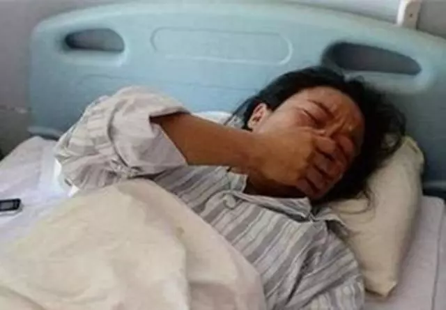 生下雙胞胎,婆婆來照顧坐月子,滿月酒前姐姐來一趟,我堅決離婚