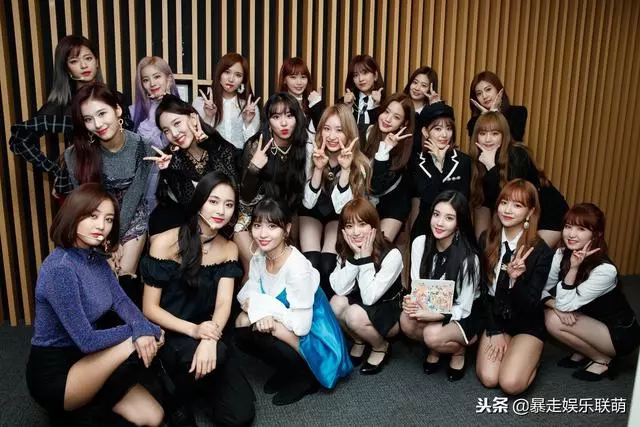 IZ*ONE出道11天拿下音樂節目一位打破記錄,與TWICE合照感動粉絲