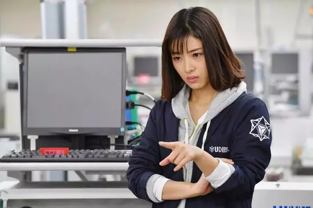 新垣結衣新劇:為了一份工作,得多麼辛苦地逼自己