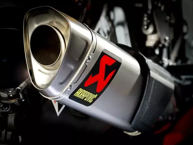 紀念R1二十周年,Yamaha 發布 YZF-R1 GYTR 限量賽車版