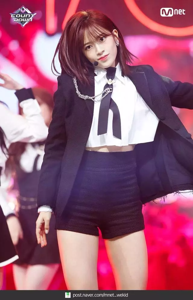 最貴打歌服!香奈兒CHANEL贊助IZ*ONE