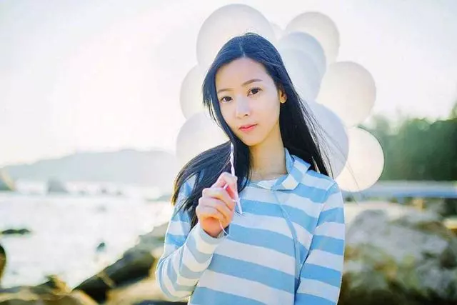 小三挺大肚上門逼離婚,婆婆大魚大肉招待,她剛吃一口就落荒而逃
