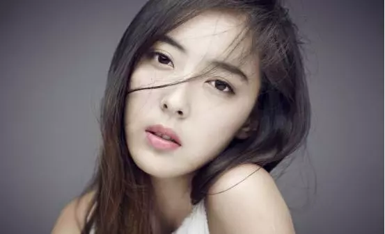 小三挺大肚上門逼離婚,婆婆大魚大肉招待,她剛吃一口就落荒而逃