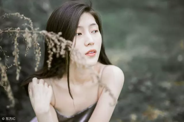 頭一次去男友家,婆婆熱情招待,晚上睡一覺,天沒亮立馬逃走