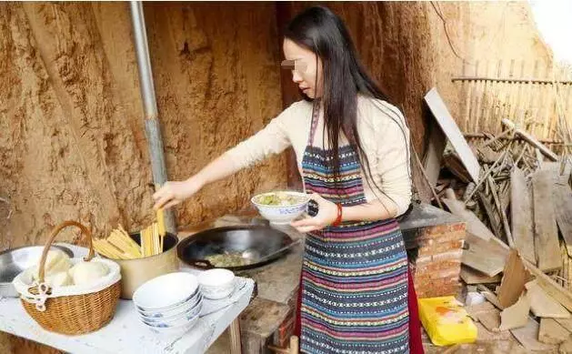 婆婆嫌兒媳胖,教唆兒子離婚,一年後豪宅小區相遇,婆婆後悔了