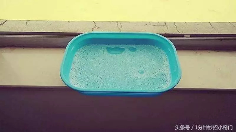 白糖和香皂放在一起太實用,解決了家家戶戶的問題,看完趕緊試試