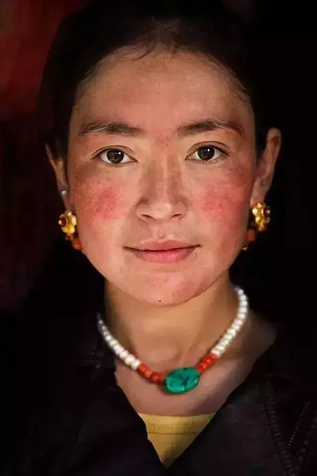 她拍攝了500個女神,組成世界美女地圖,沒有一張是網紅臉