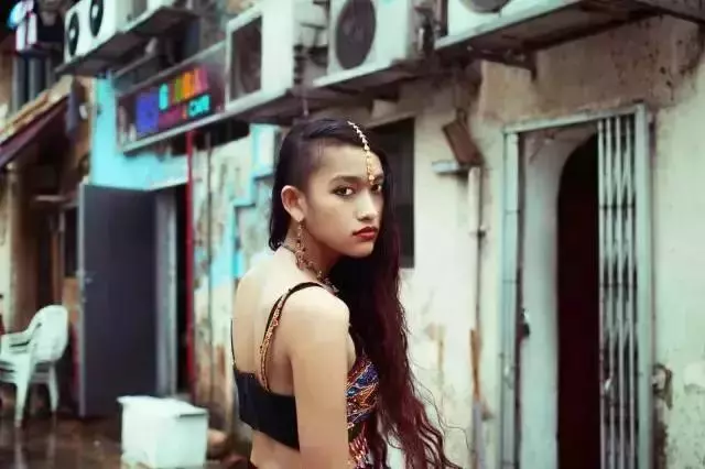 她拍攝了500個女神,組成世界美女地圖,沒有一張是網紅臉