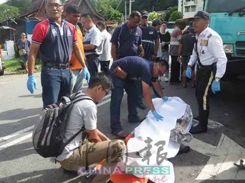 客死異鄉!甫抵馬觀光 中國旅客被夾斃