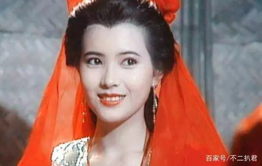藍潔瑛追思會上明星只有寥寥幾人,生前圈內好友花圈都沒送...