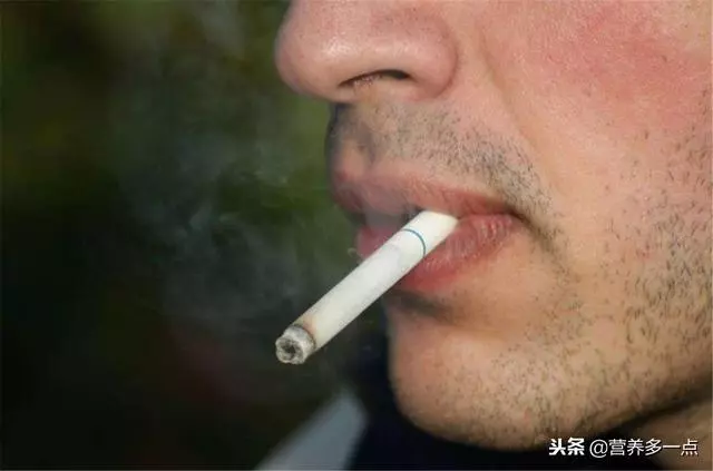經常吸菸的人,睡覺時若沒有這3個表現,恭喜,肺還挺健康