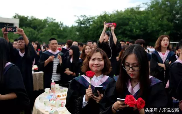 大學生5大墮落行為,沾上3條很難挽救,碰上一條回頭還不遲!