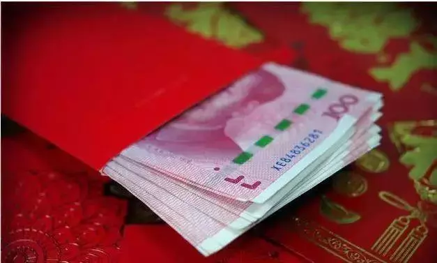 婚禮上給婆婆敬茶,她給我5000紅包,打開紅包我把錢砸她臉上