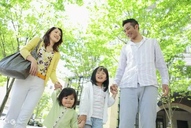 妹妹突然宣布舉行婚禮,當我趕到婚禮現場看見新郎,直接暴揍過去
