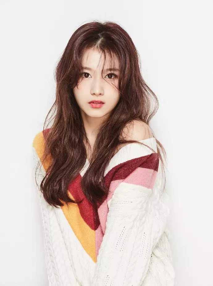 [TWICE][分享]181111 《oh！boy》雜誌創立九週年紀念刊TWICE全員封面公開！