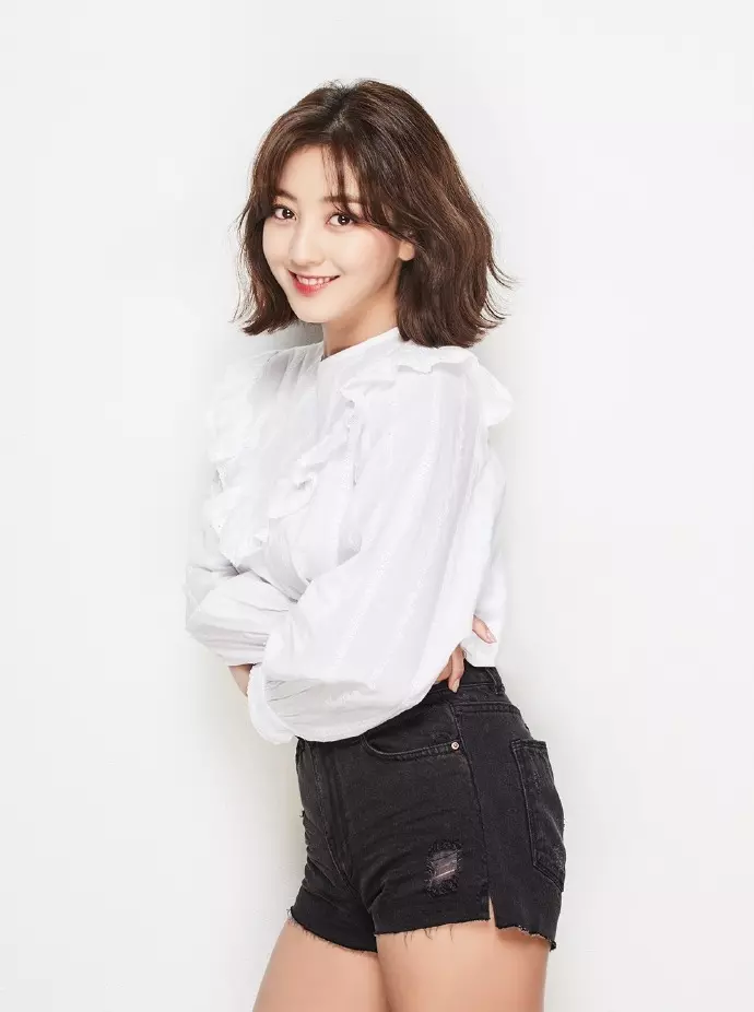 [TWICE][分享]181111 《oh！boy》雜誌創立九週年紀念刊TWICE全員封面公開！