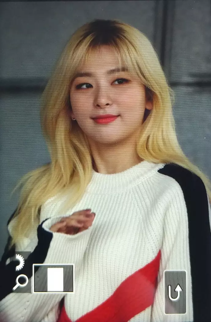 [Red Velvet][分享]181111 我們九妹有狗啦！直播曬汪一臉自豪~