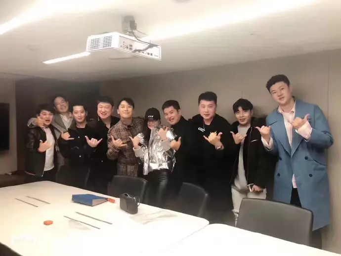 [BigBang][分享]181111 「YG 5大招牌美男」 GD&TOP必須擁有姓名！