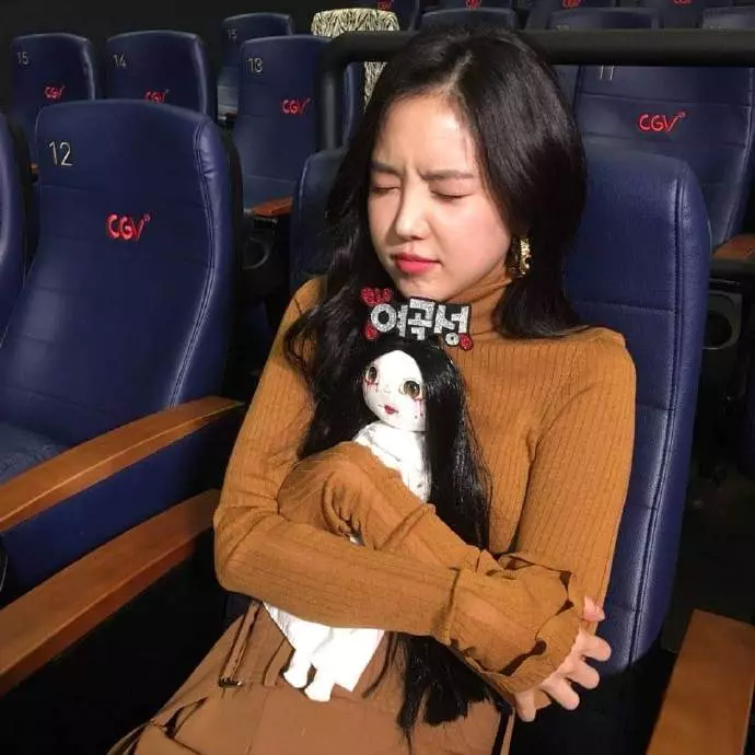 [Apink][分享]181111 娜恩vs女鬼娃娃盡顯成熟美+可愛魅力