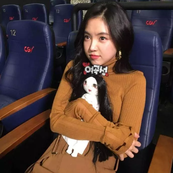 [Apink][分享]181111 娜恩vs女鬼娃娃盡顯成熟美+可愛魅力