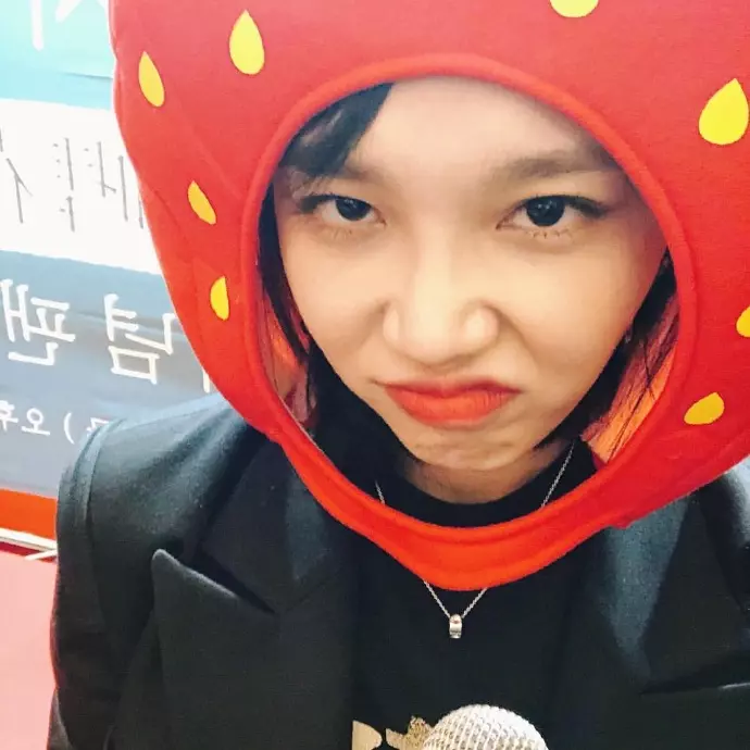 [Apink][分享]181111 娜恩vs女鬼娃娃盡顯成熟美+可愛魅力