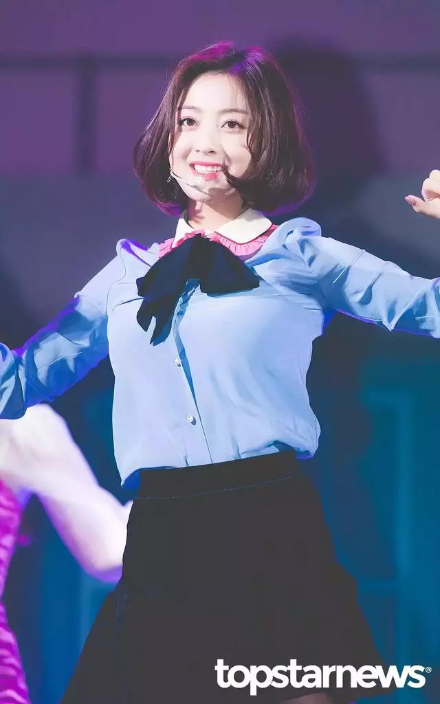 TWICE《Yes or Yes》舞台服裝大揭曉,這樣穿真的超有魅力!