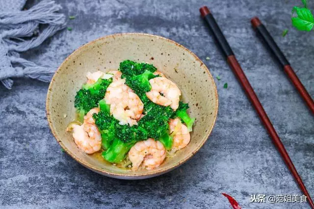 學會這30道硬菜,你的家就是飯館!朋友來了也倍有面子!