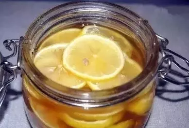 一片檸檬竟然這麼厲害!難怪媽媽每天都這麼吃!不看真的會後悔~
