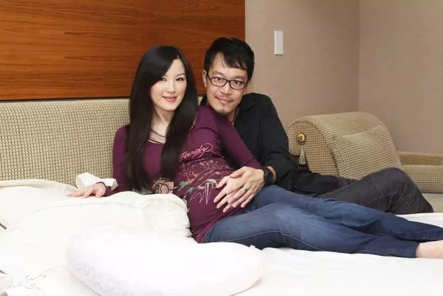 去照顧兒媳1個多月,臨走她送我一袋蘋果,回家後,我傻在原地