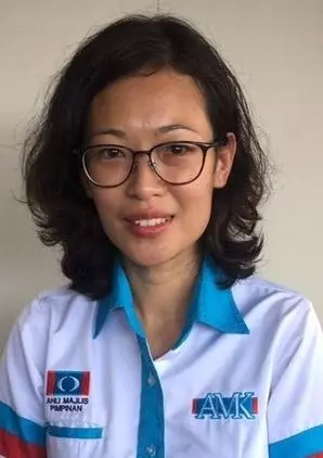 【炸開了】小拿破崙欺負華小 !! 活動橫幅竟禁用中文字~~村民和網民怒火狂轟,藍眼州議員說瞎話遭洗板