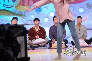 [TWICE][分享]181112 志效-Mina《你好》花絮照公開明朗笑容俘獲飯心