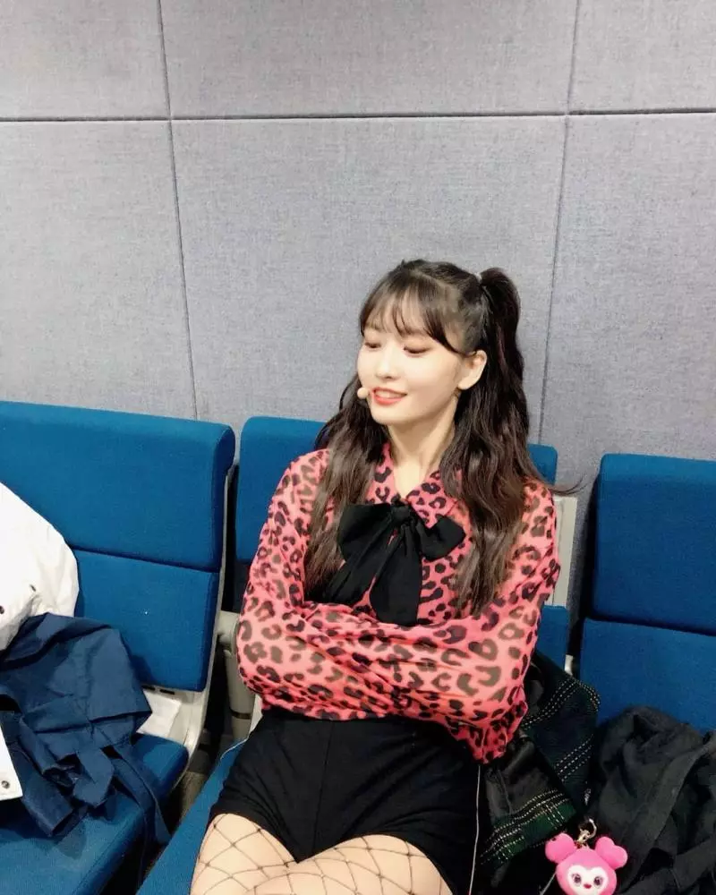 [TWICE][分享]181112 志效-Mina《你好》花絮照公開明朗笑容俘獲飯心