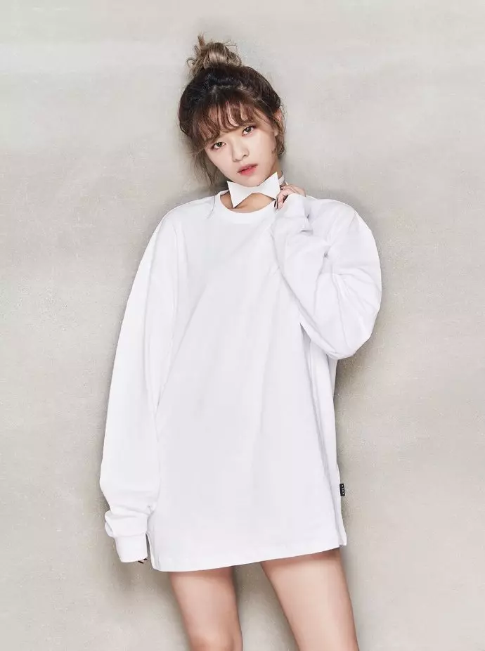[TWICE][分享]181112 志效-Mina《你好》花絮照公開明朗笑容俘獲飯心