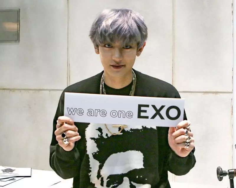 [EXO][新聞]181112 燦烈《TEMPO》現場花絮照公開吸血鬼大人是你嗎？