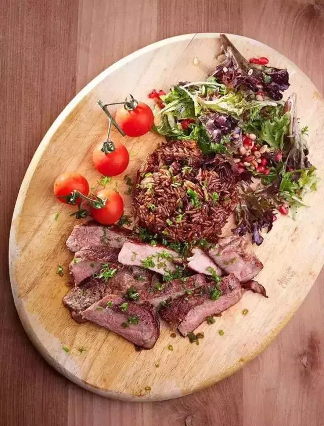 揭秘新加坡監獄生活,從「罪犯」的衣食住行上廁所。。。超乎想像!