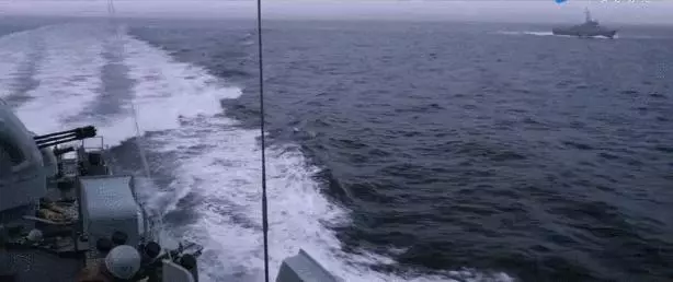 最真實殘酷的海戰電影,朝鮮T34坦克艇VS韓軍艦的場面太震撼了!