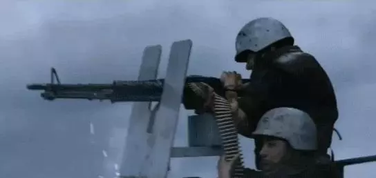 最真實殘酷的海戰電影,朝鮮T34坦克艇VS韓軍艦的場面太震撼了!