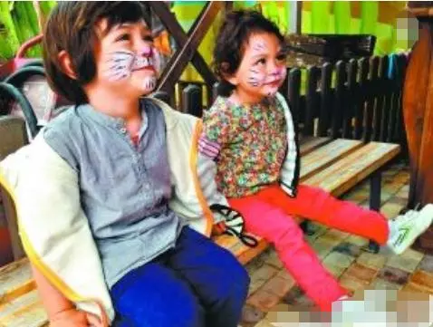 著名演員,為照顧患病妻子三年不拍戲,今妻子容顏蒼老仍不離不棄!