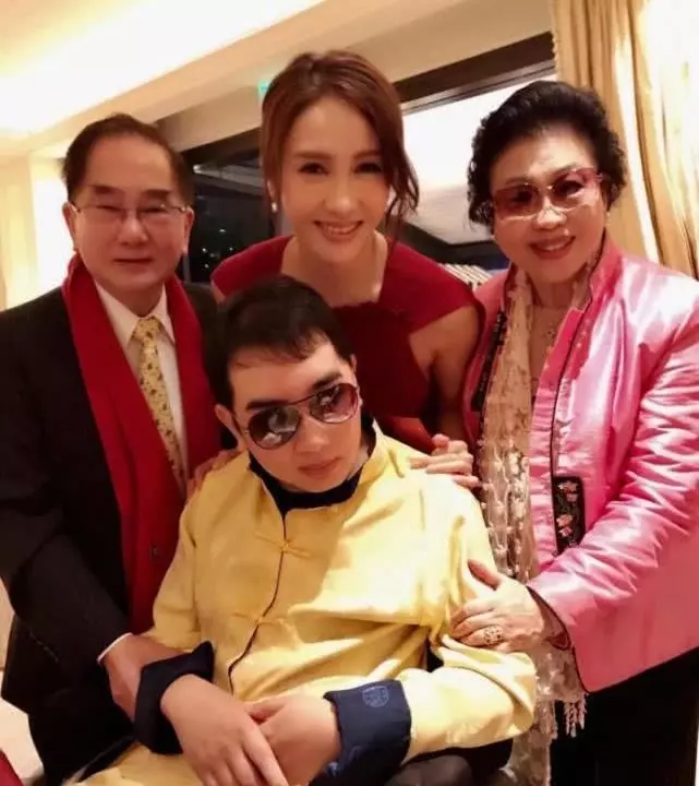 黎姿為救弟弟嫁給給殘疾富商,花了上億治療費後終於出現奇蹟!