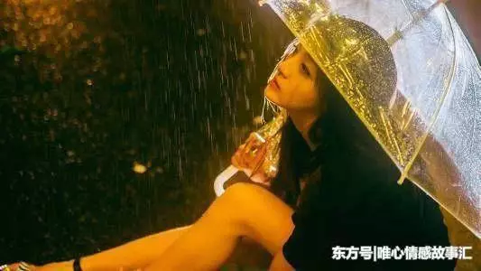 新婚夜老公去婆婆房間睡覺,第二天早上廁所看到一幕,我果斷離婚