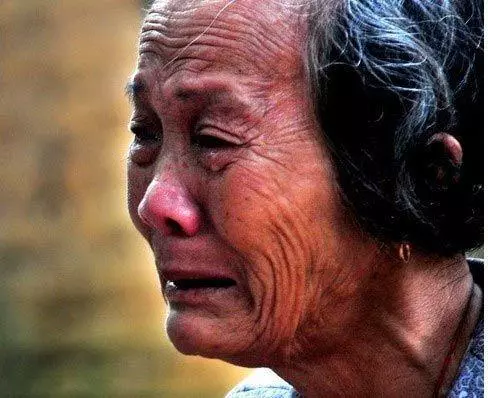 我連生3個兒子 嘲笑妯娌沒兒絕後 20年後她卻安慰我別哭