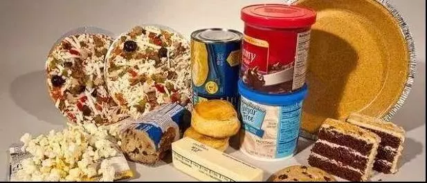 美國研究發現:這3種食物正在扼殺孩子的智力,尤其是第一種,你家孩子可能天天都在吃!