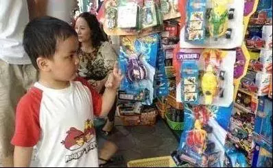 美國研究發現:這3種食物正在扼殺孩子的智力,尤其是第一種,你家孩子可能天天都在吃!