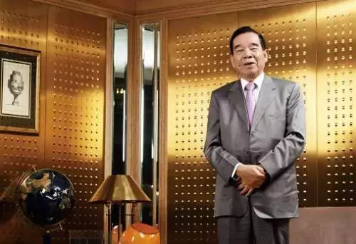 從洗廁所到珠寶大王、地產大亨,身家千億的他說成功就這8個字!!