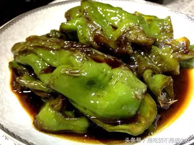 餐館大廚必備技能,能把青椒做出18道菜,色香味俱全,太牛了