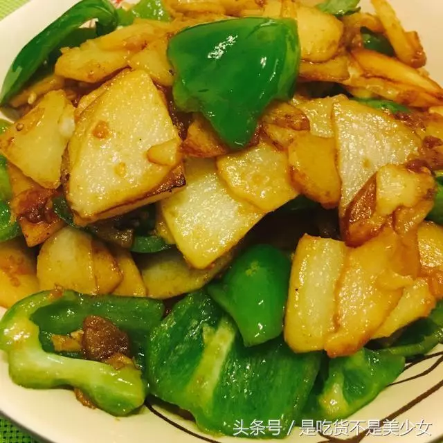 餐館大廚必備技能,能把青椒做出18道菜,色香味俱全,太牛了