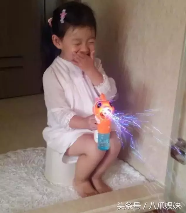 大S基因太強大,女兒是翻版小杉菜,兒子號稱嬰兒界的吳彥祖!