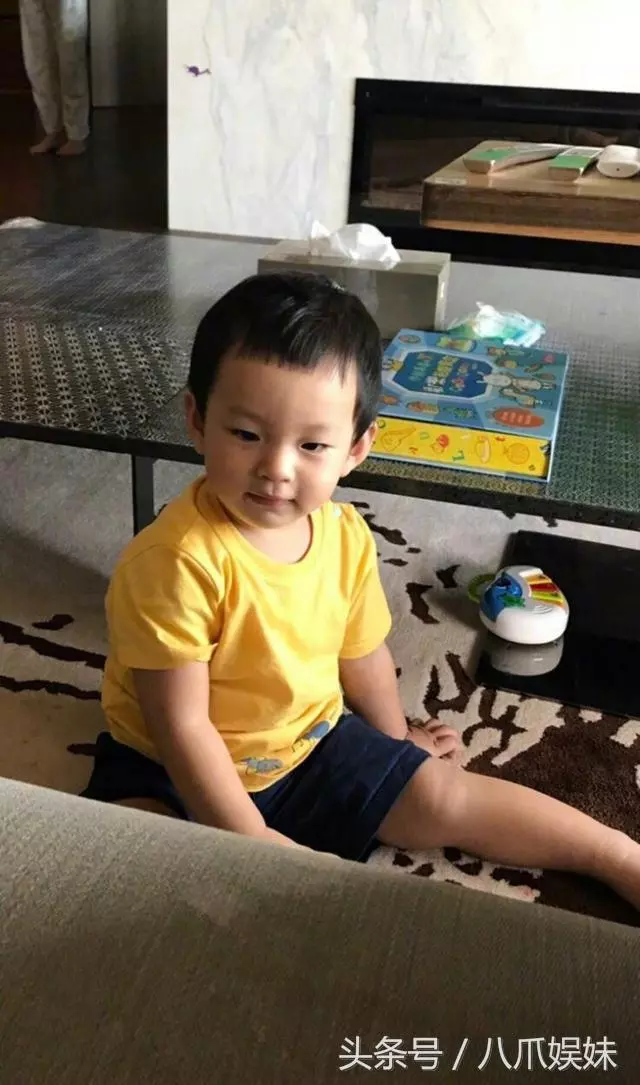 大S基因太強大,女兒是翻版小杉菜,兒子號稱嬰兒界的吳彥祖!