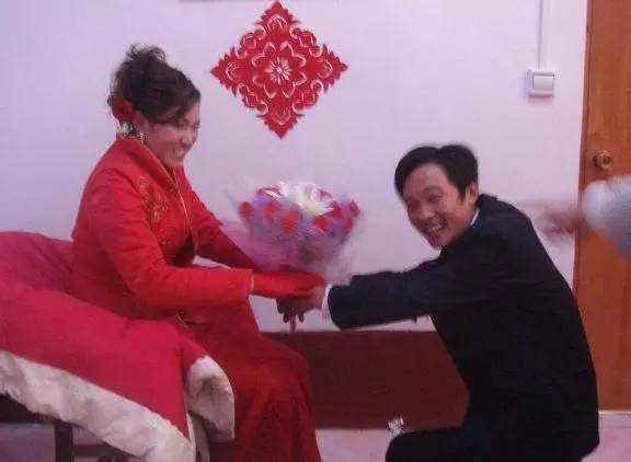結婚時公婆哭窮沒給彩禮,我娘家陪嫁一套房,翻看朋友圈我想悔婚